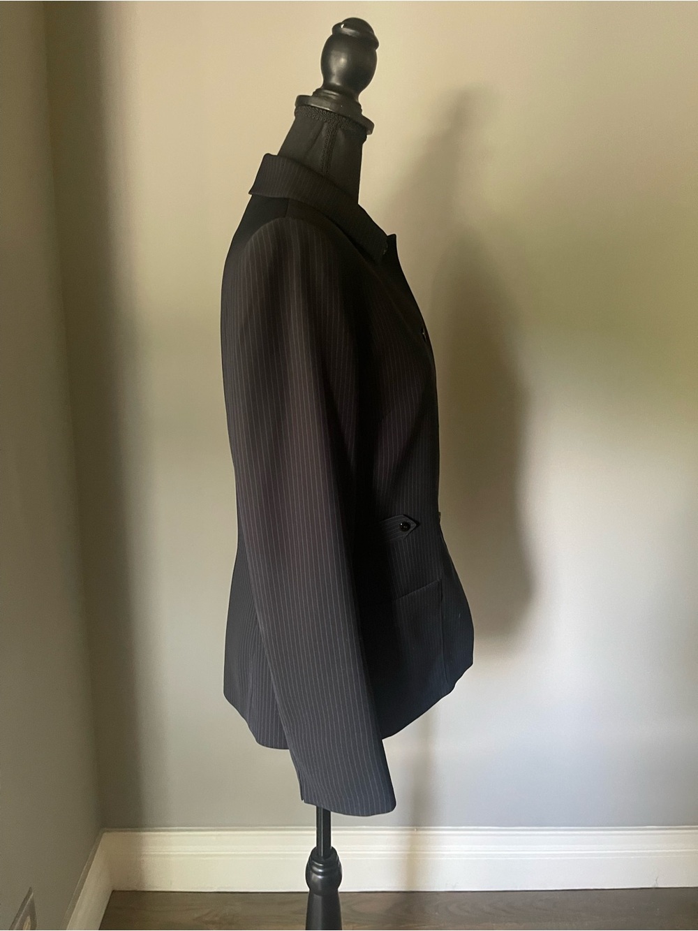 Tahari Arthur S Levine Dark Blue Pinstripe-Lined Women's Blazer Size 6 - Picture 11 of 13